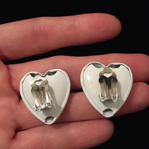 Jewelry - Vintage White Heart Shaped Clip On Earrings - Picture 5 of 6
